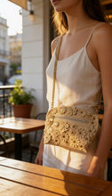 Daisy Convertible clutch